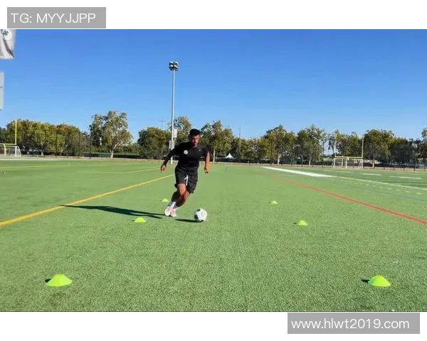 黄强独家揭秘足球战术与技巧分享助你提升球场表现